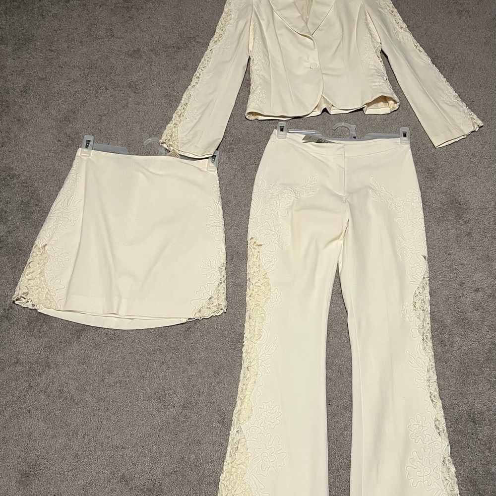 Cache Elegant Cream Women's Pants & Skirt Set. Never worn.
